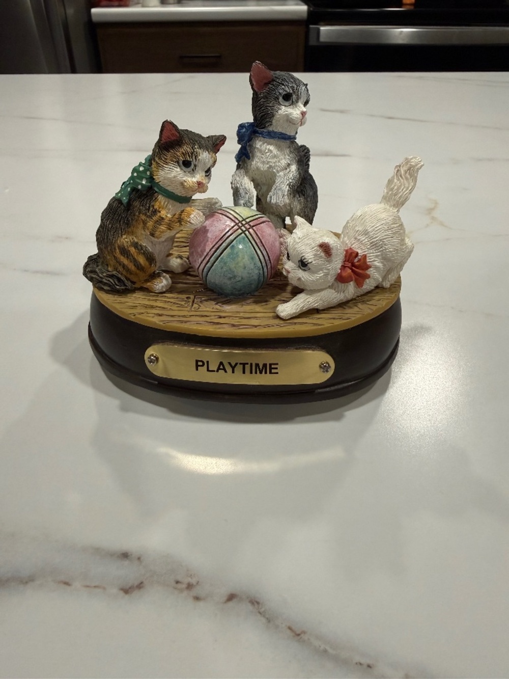 Vintage 1996 Lefton, Victorian cats of the Royal Castle “Playtime “
